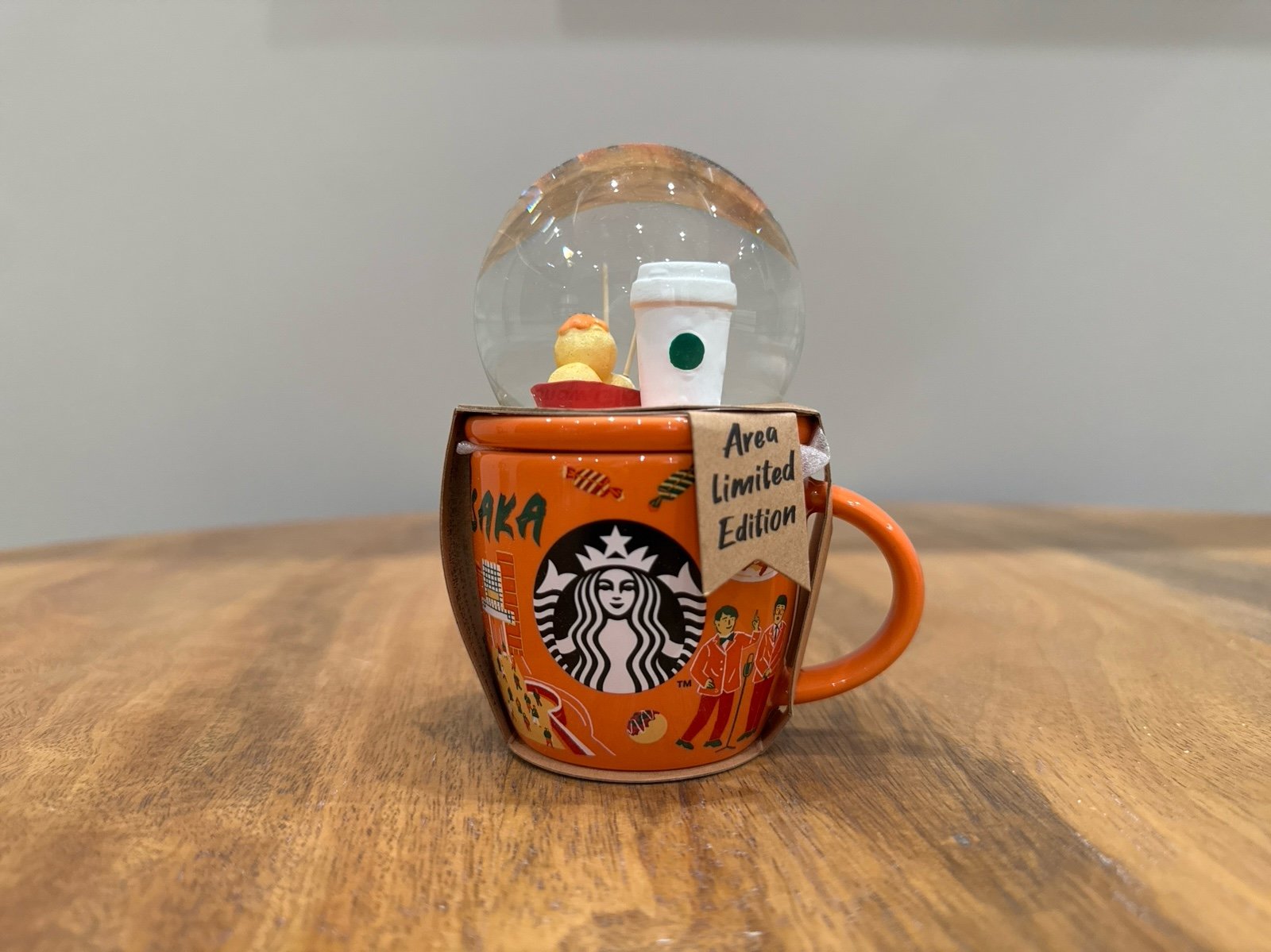 Starbucks BRAND NEW Osaka Snow Globe