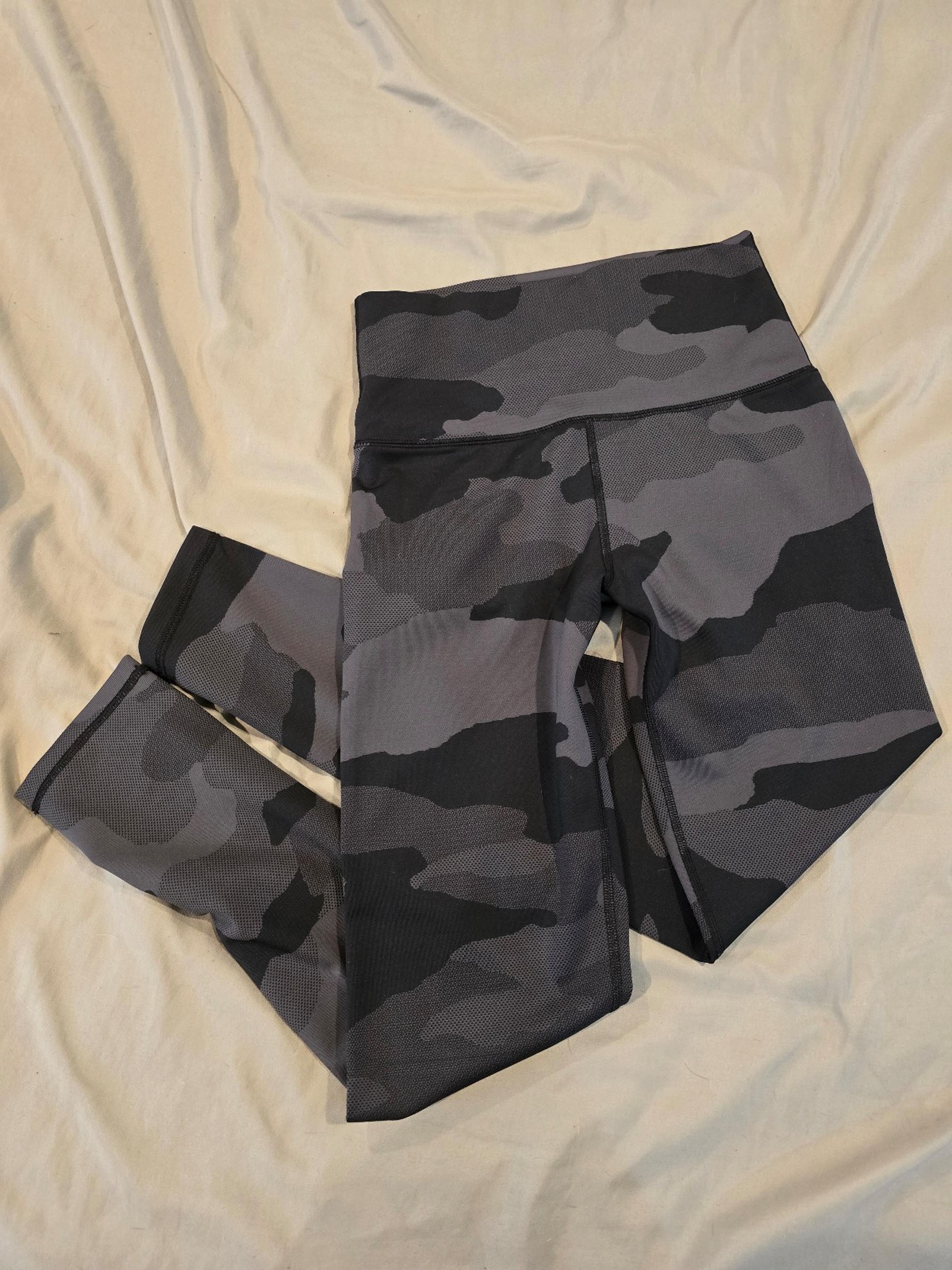 Aerie Offline Womens 7/8 Legging Hi Rise Camo Print Size Medium