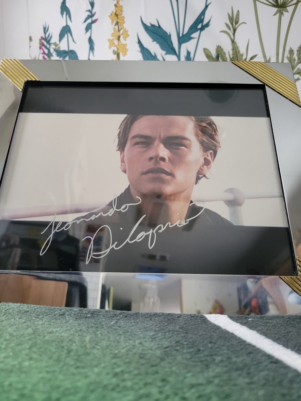 Rare 8x10 photo autographed by Leonardo Dicaprio