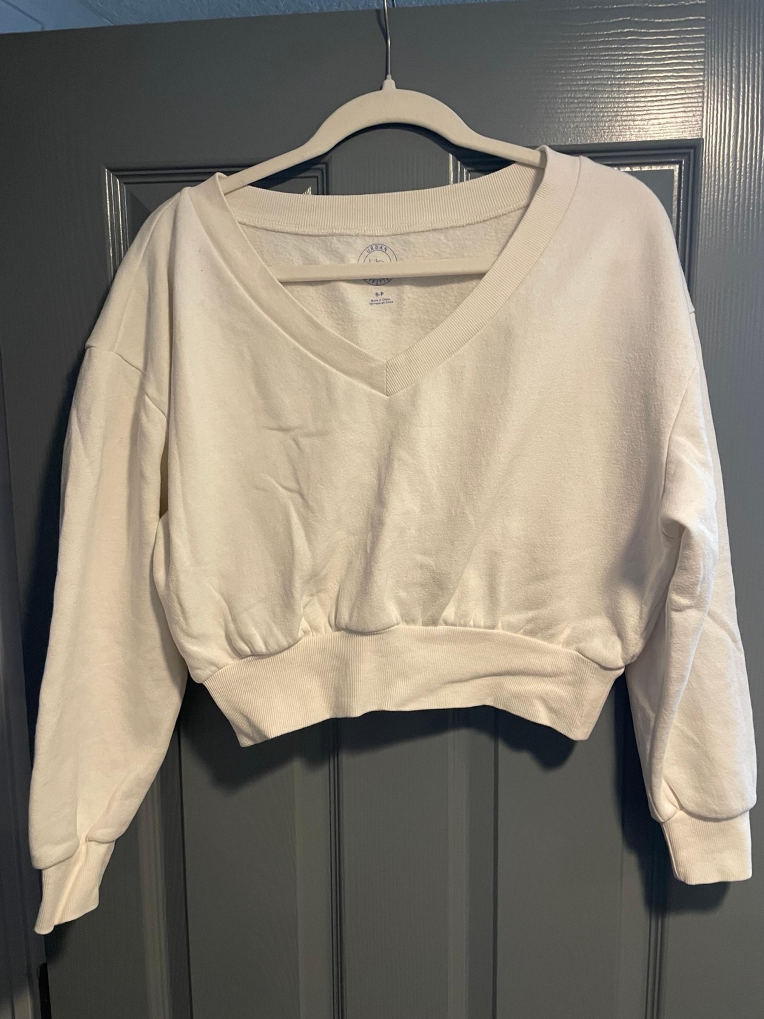 Urban Outfitters White Crop V Neck Sweater Small
