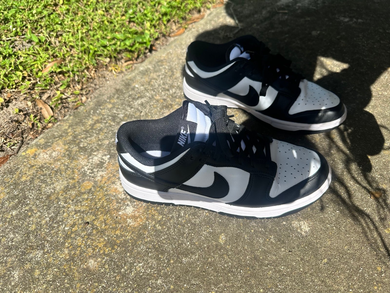 NIKE panda dunks 7.5