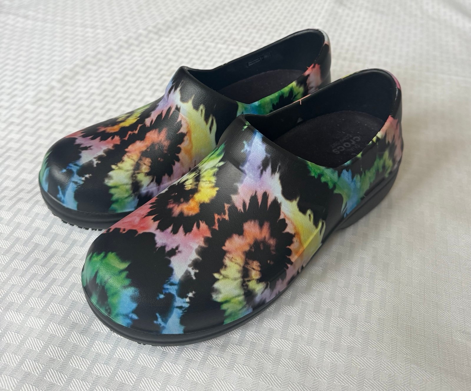 Crocs Women’s Neria Pro 2 Tie Dye Clogs Shoes SZ 8 NEW