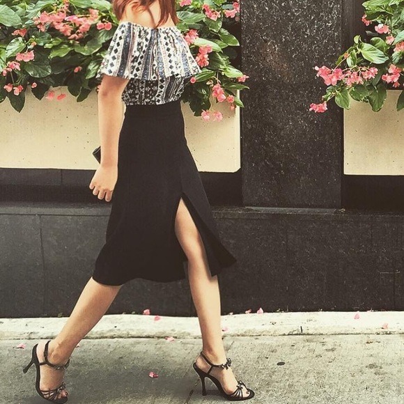 Brand New Hollister Off-shoulder Crop Top
