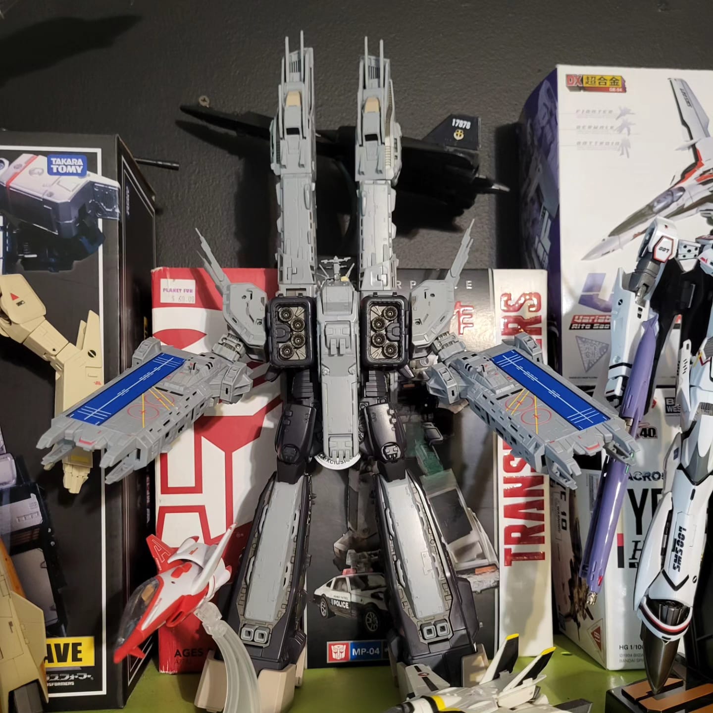 Yamato 1/3000 SDF-1 Transformable collectible item (Pre-Owned)