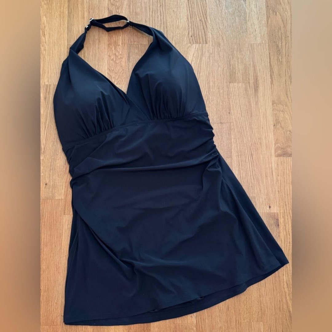 L.L. Bean 14 D Cup Black Skirted Ruched Modest One Piece Bathing Suit