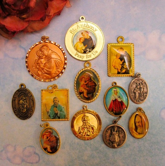 VINTAGE Saint Religious Medal Charm Lot ~ 12 Christian Saints Pendant Medals
