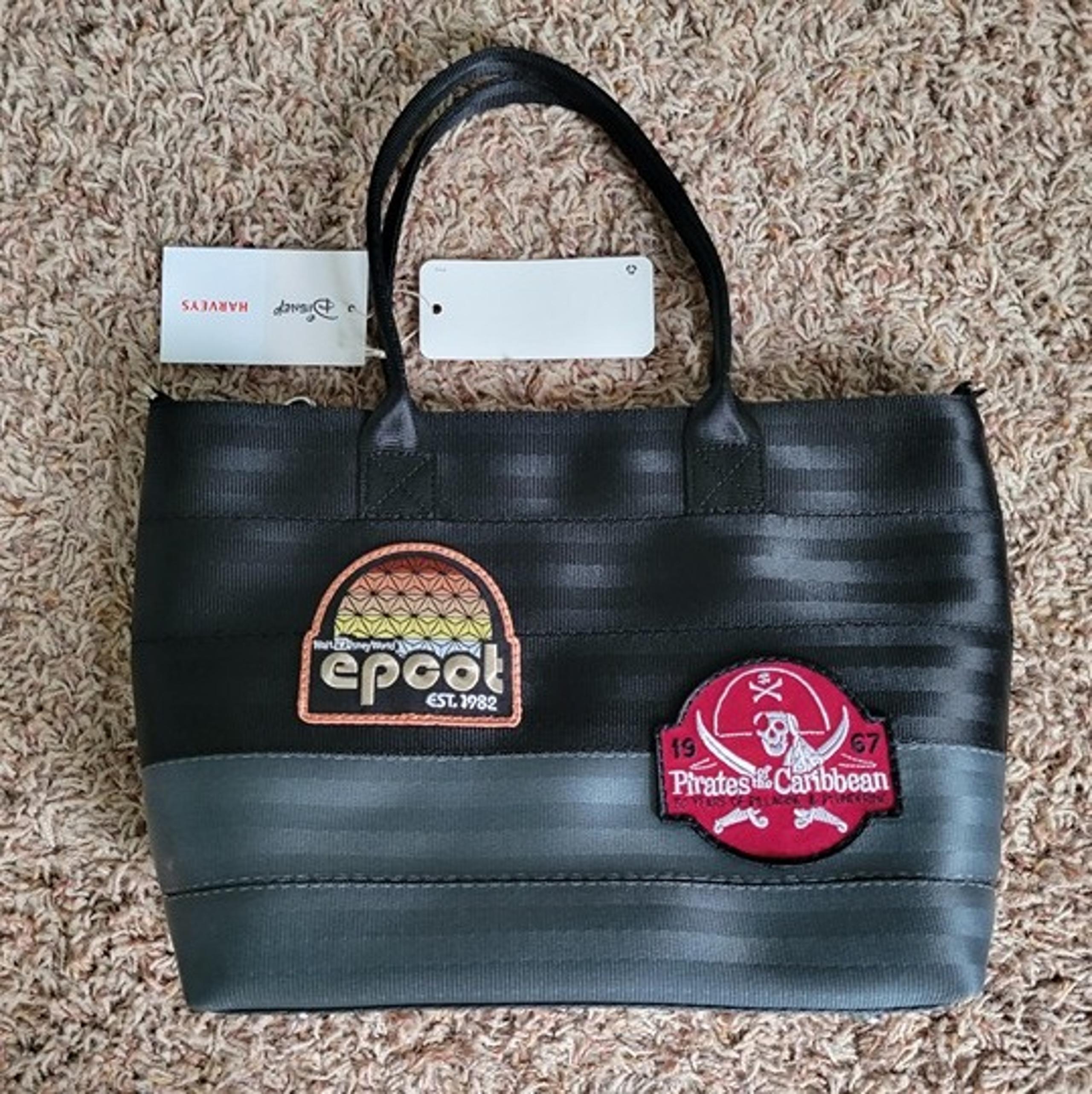 Harveys Seatbelt Bags Disney D23 Star Wars Epcot Pirates tote purse EUC with tag