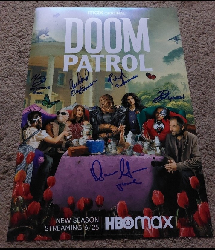 Diane Guerrero + Cast Signed 12x18 Photo To Pass BECKETT JSA DC