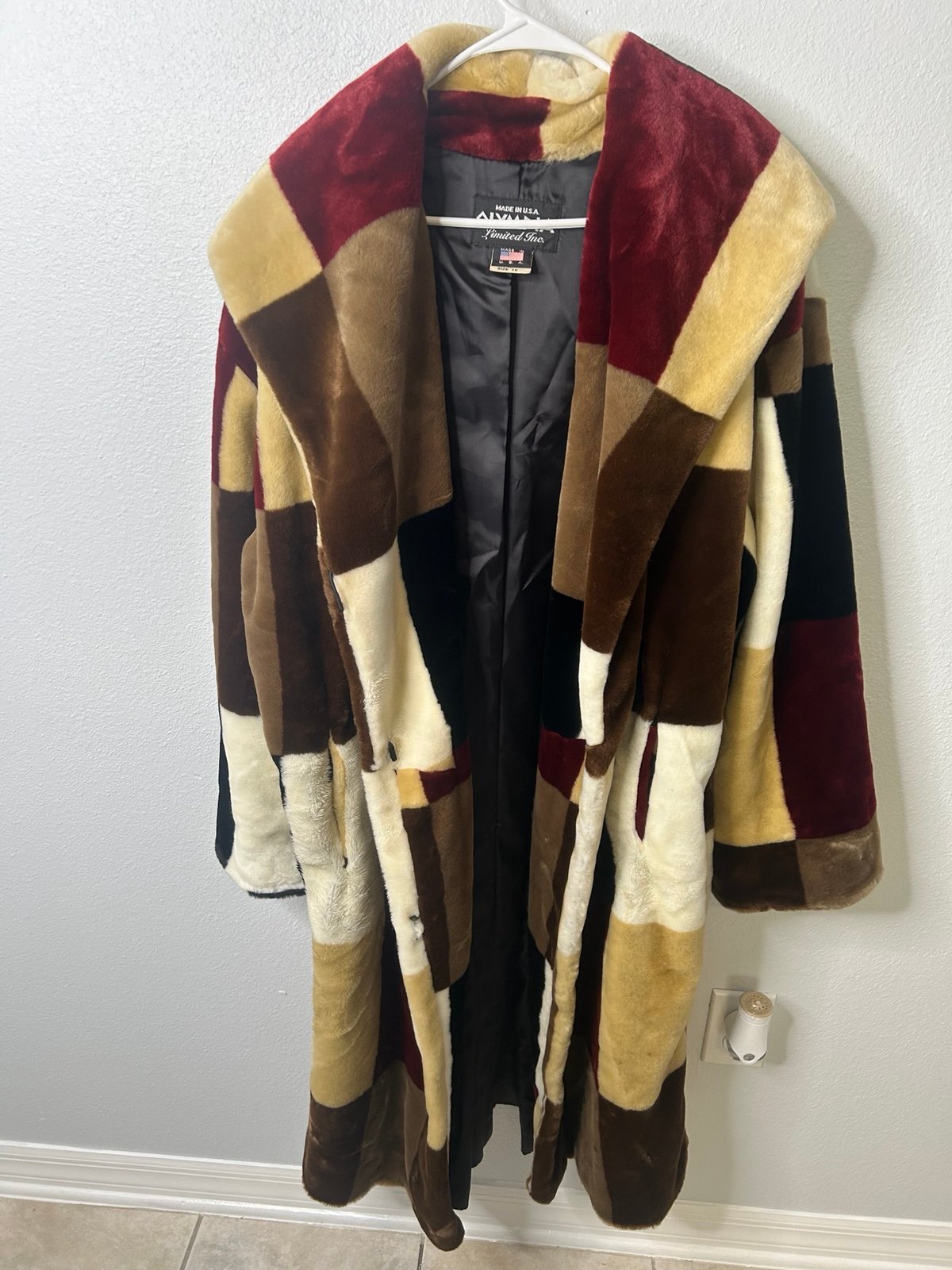 Olympia 1X Coat