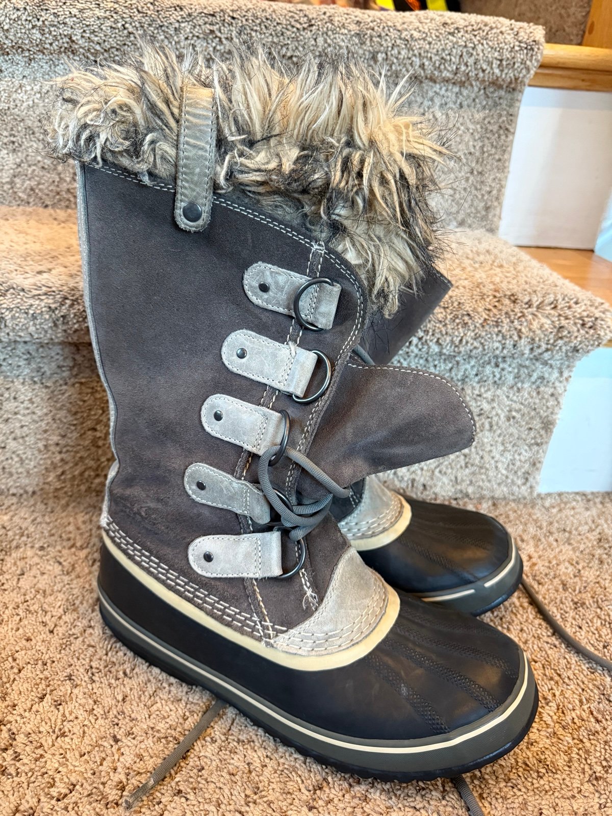 Sorel size 10 woman