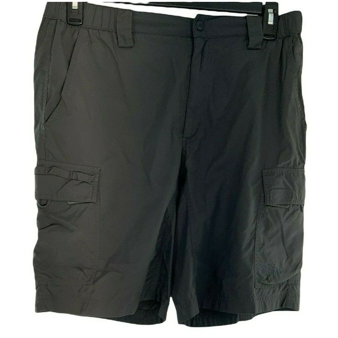 The North Face Short Men's Large Outdoor Hiking Lightweight Button Pockets Cargo
