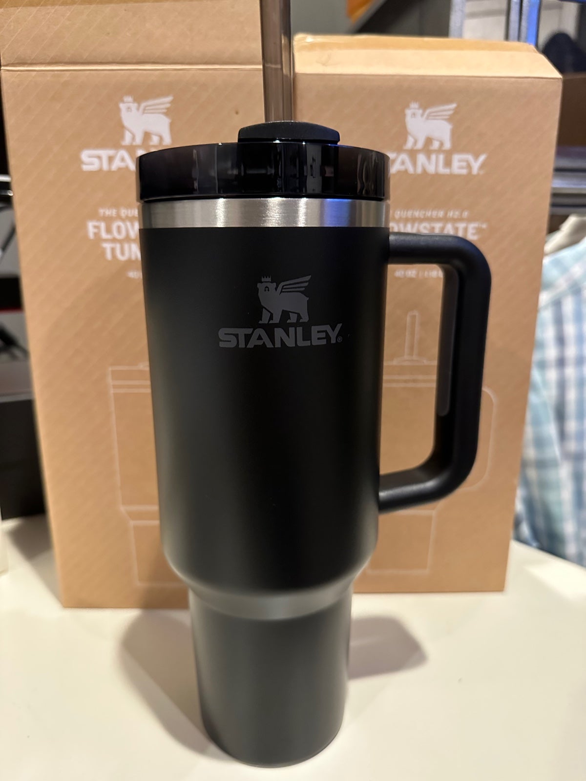 BRAND NEW Stanley - 40 oz H2.0 FlowState Quencher Tumbler w Straw BLACK