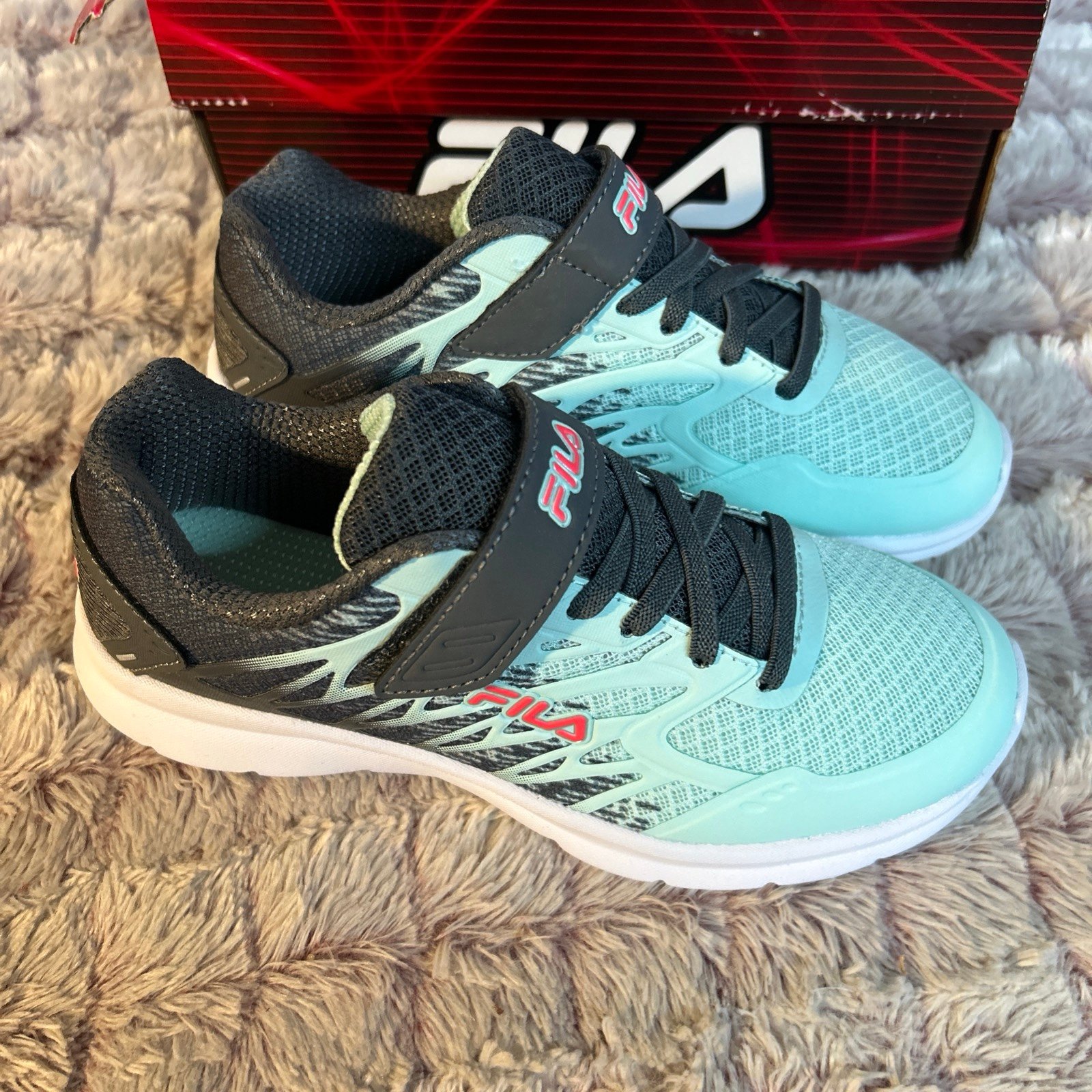 FILA Finition7 Strap Girls Sneakers size 2