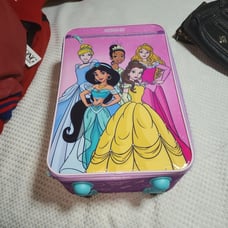 AMERICAN TOURISTOR EUC DISNEY PRINCESS CHARACTERS SOFTSIDE CARRYON LUGGAGE