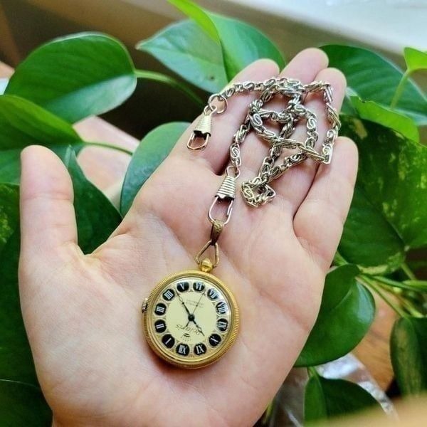 Vintage Polaris 17 Jewels Incabloc Roman Numerals Dainty Gold Pocket Watch
