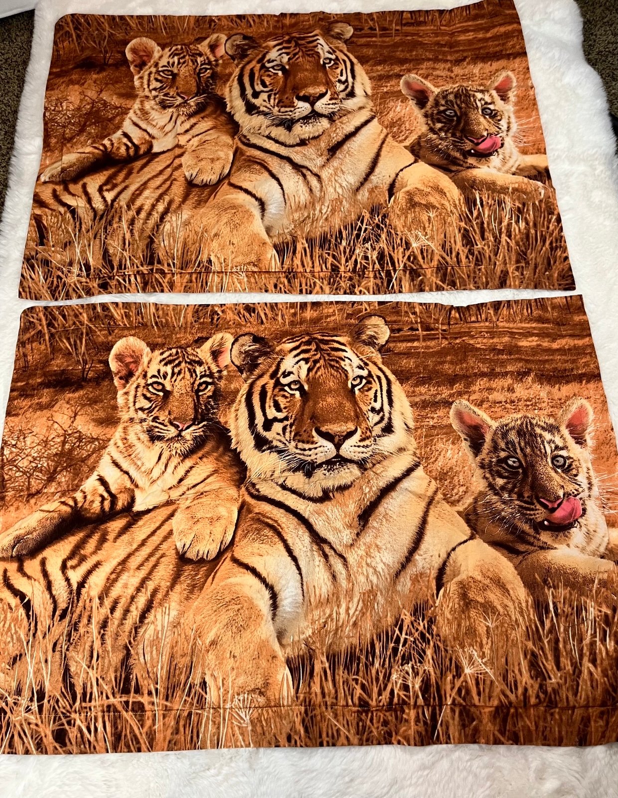 2 Vintage Tiger Standard/Queen Pillow Sham Cases Mama & Cubs 30”X21” Zipper Back