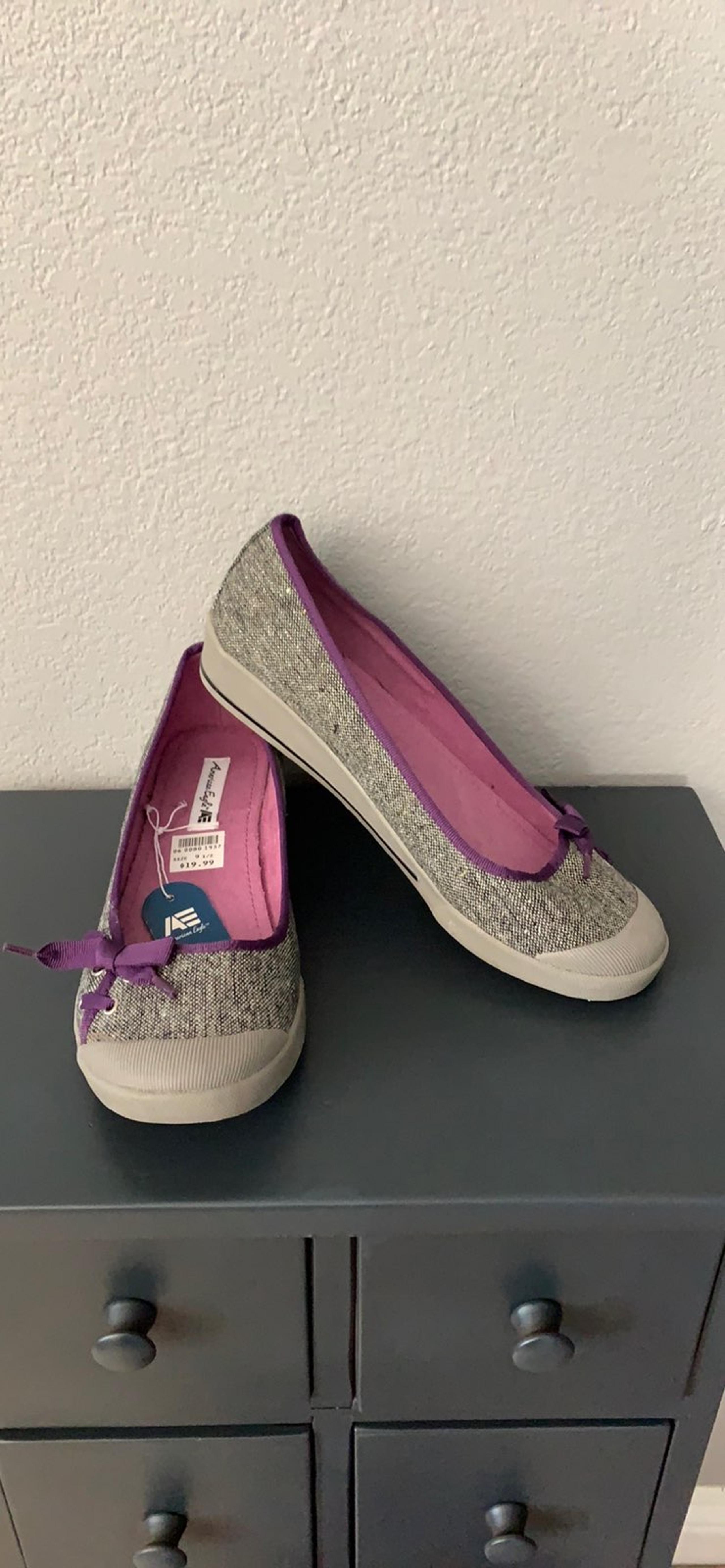 American Eagle mocassin NWT size 9.5