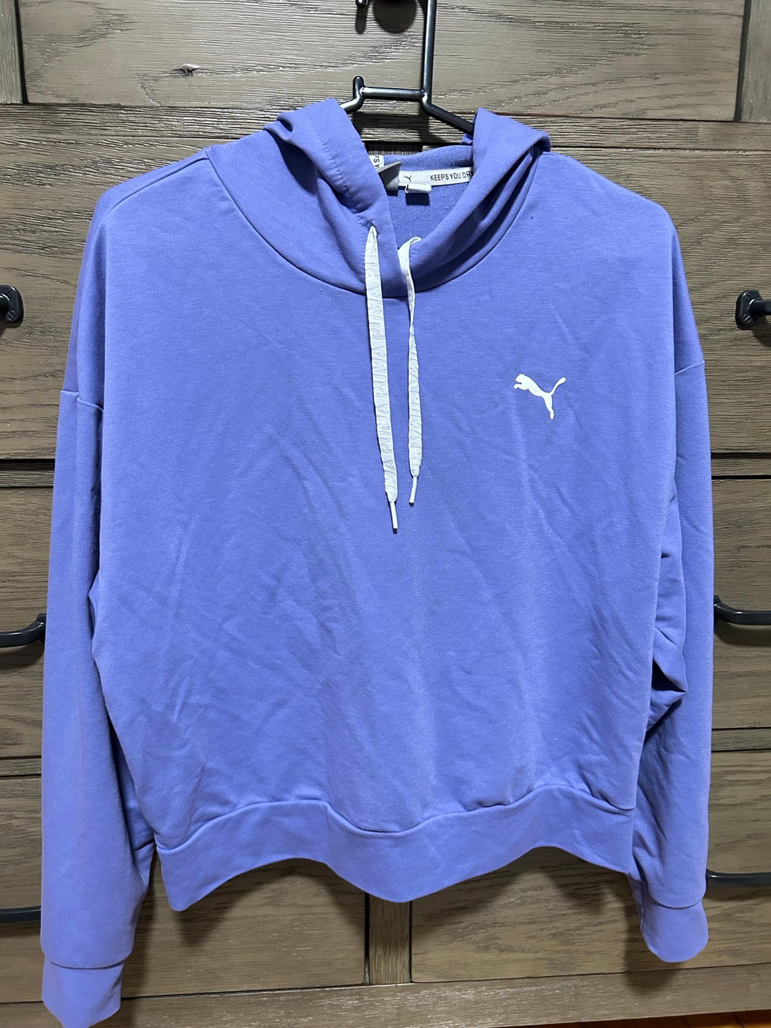 Puma cropped hooded sweater - M