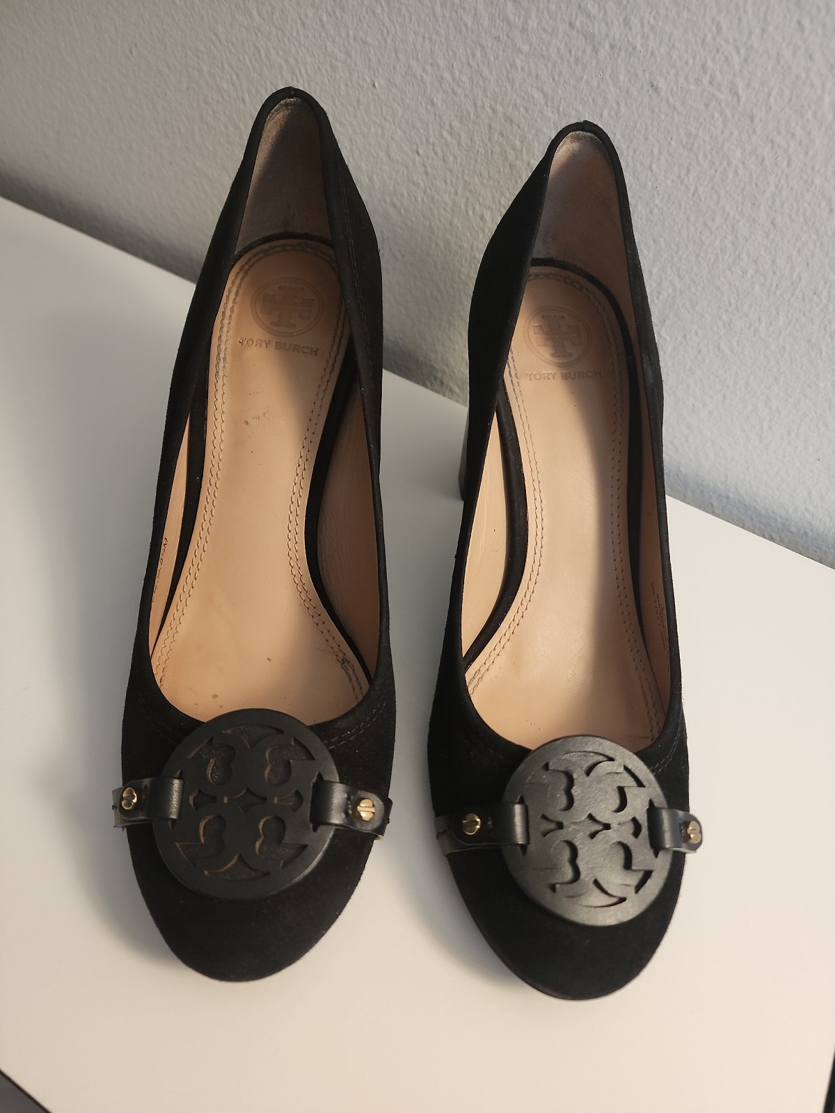 Tory Burch Mini Miller Suede Pump Women's Size 8.5M Black Suede. S/N 32347.5930