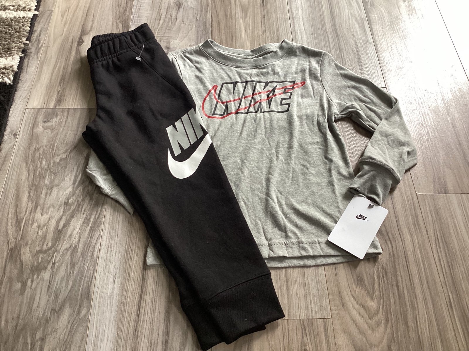 Boys Nike l/s tee & joggers outfit size 4(NWT/NWOT) ~FIRM, NO OFFERS~