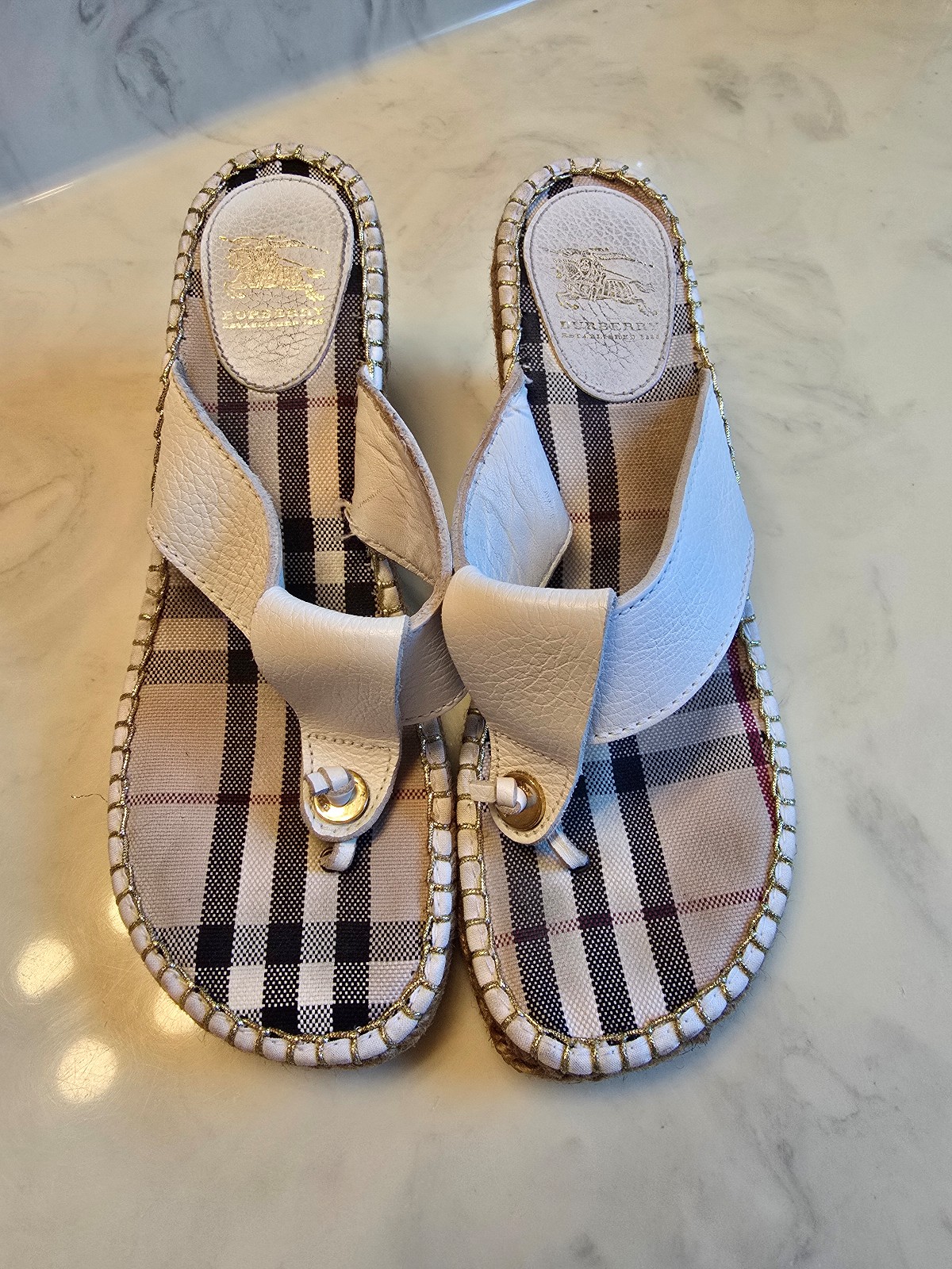 Burberry White Leather Espadrille Thong Wedge Sandals Size 40