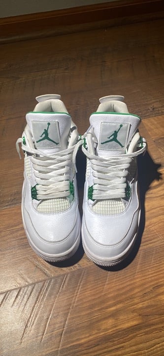 Jordan 4 metallic green
