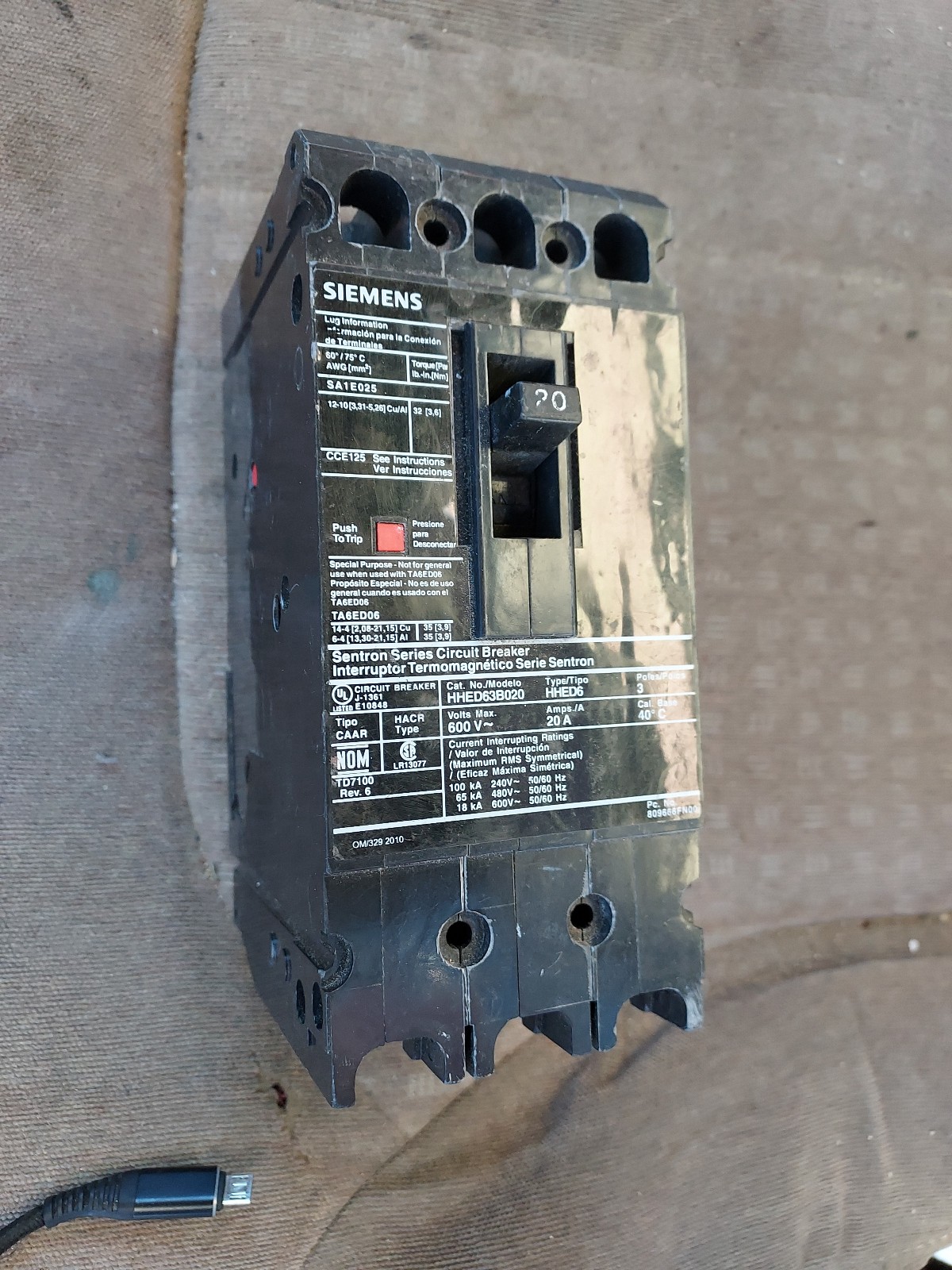Siemens 20amp 3 pole circuit breaker