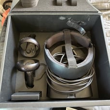 Occulus rift s virtual reality headset like new