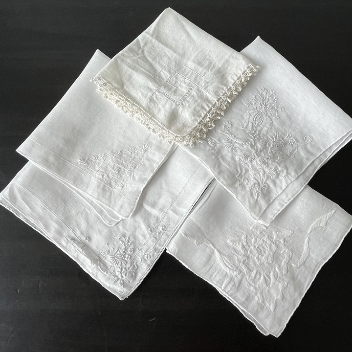 Lot of 5 Vintage Finely Embroidered White Handkerchiefs // Lace Trim Hand Finish
