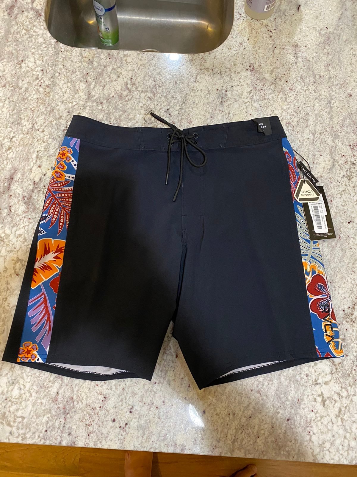 RVCA Swim Trunks - NWT Size 30
