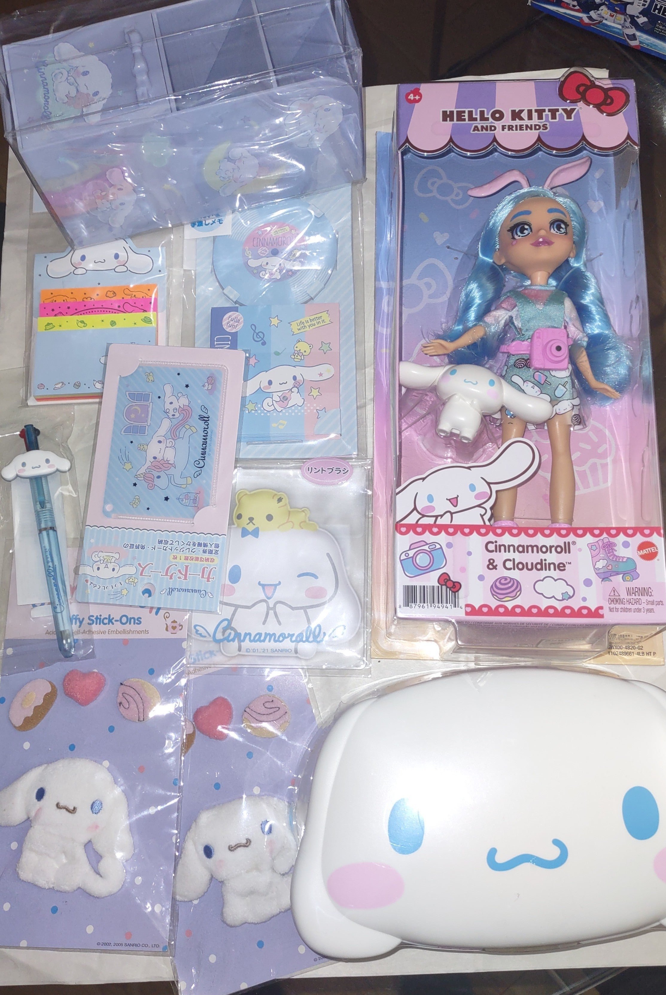 Lots of Adorable Cinnamoroll collection. Bundle
