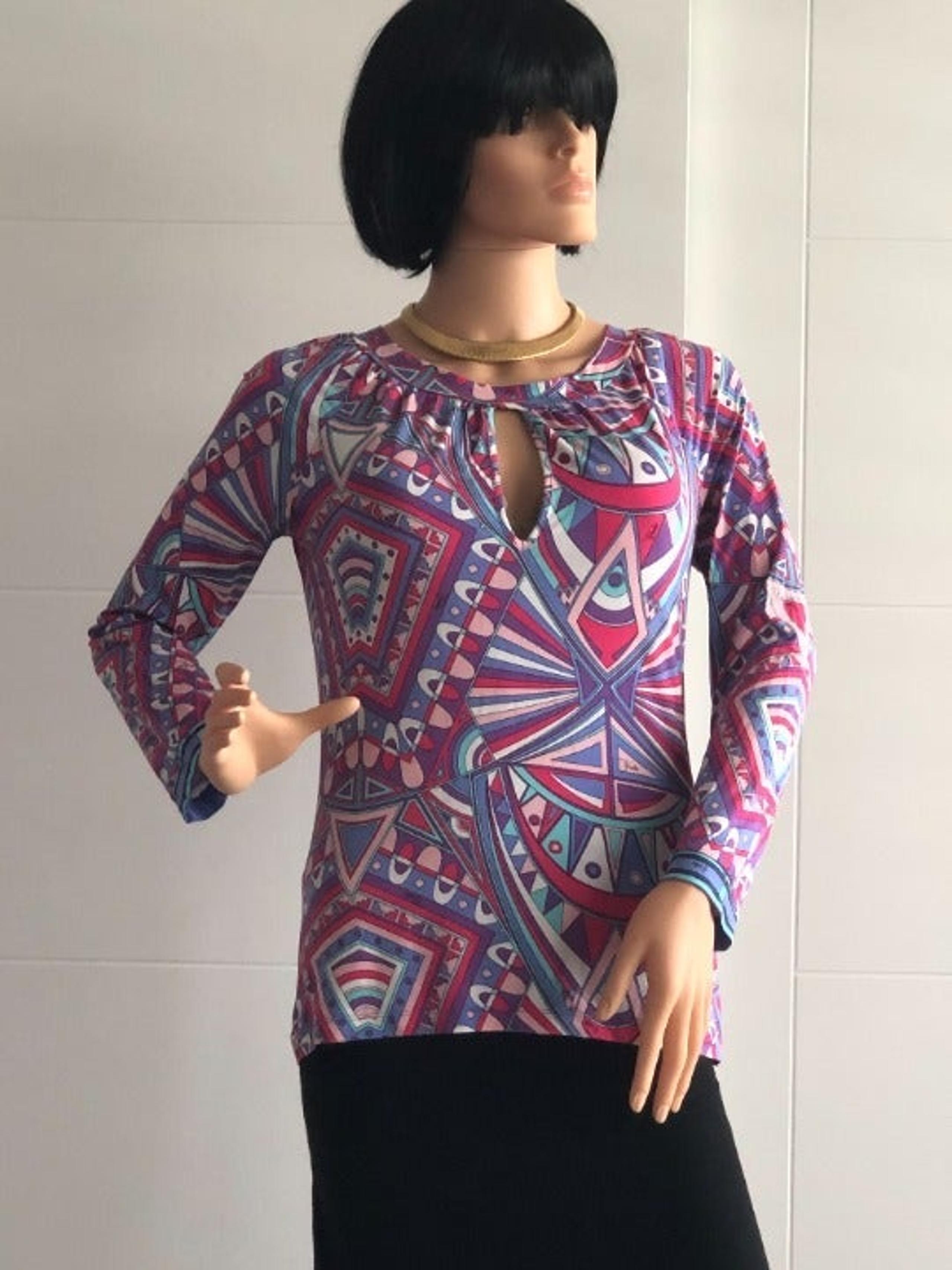Bright print top