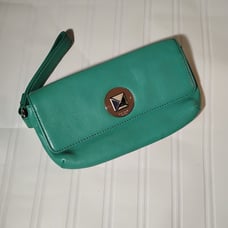KATE SPADE VERNA GREEN LEATHER EVAN CHRYSTIE STREET CLUTCH