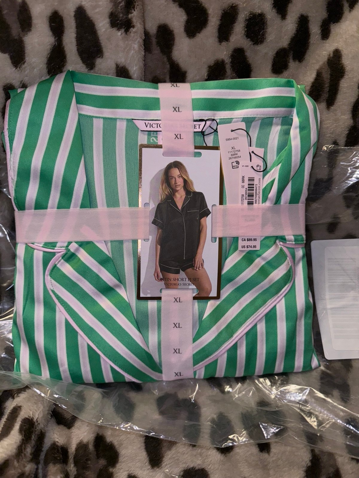 VS pink pajama set brand new with tags