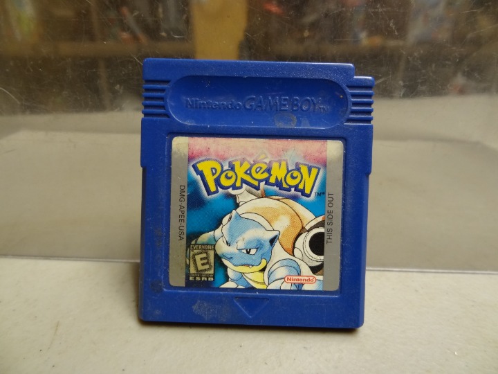 NINTENDO GAME BOY POKEMON BLUE VERSION VIDEO GAME