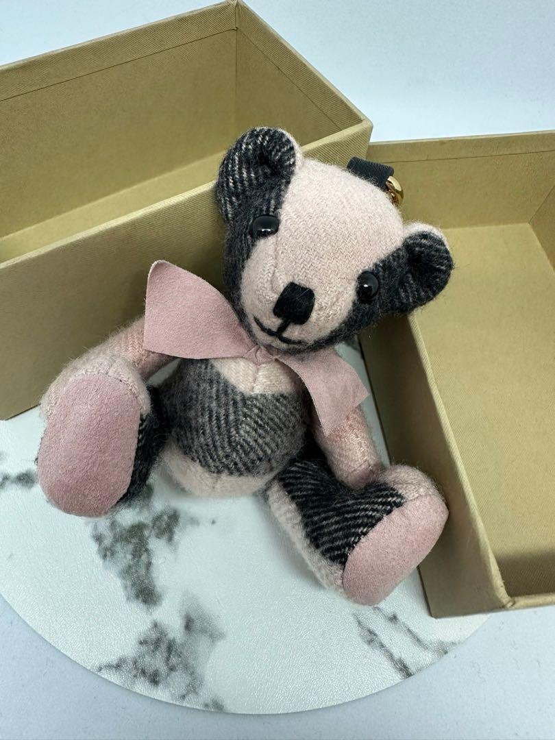 Burberry item in excellent condition. Burberry box included. Bear keychain plush toy.