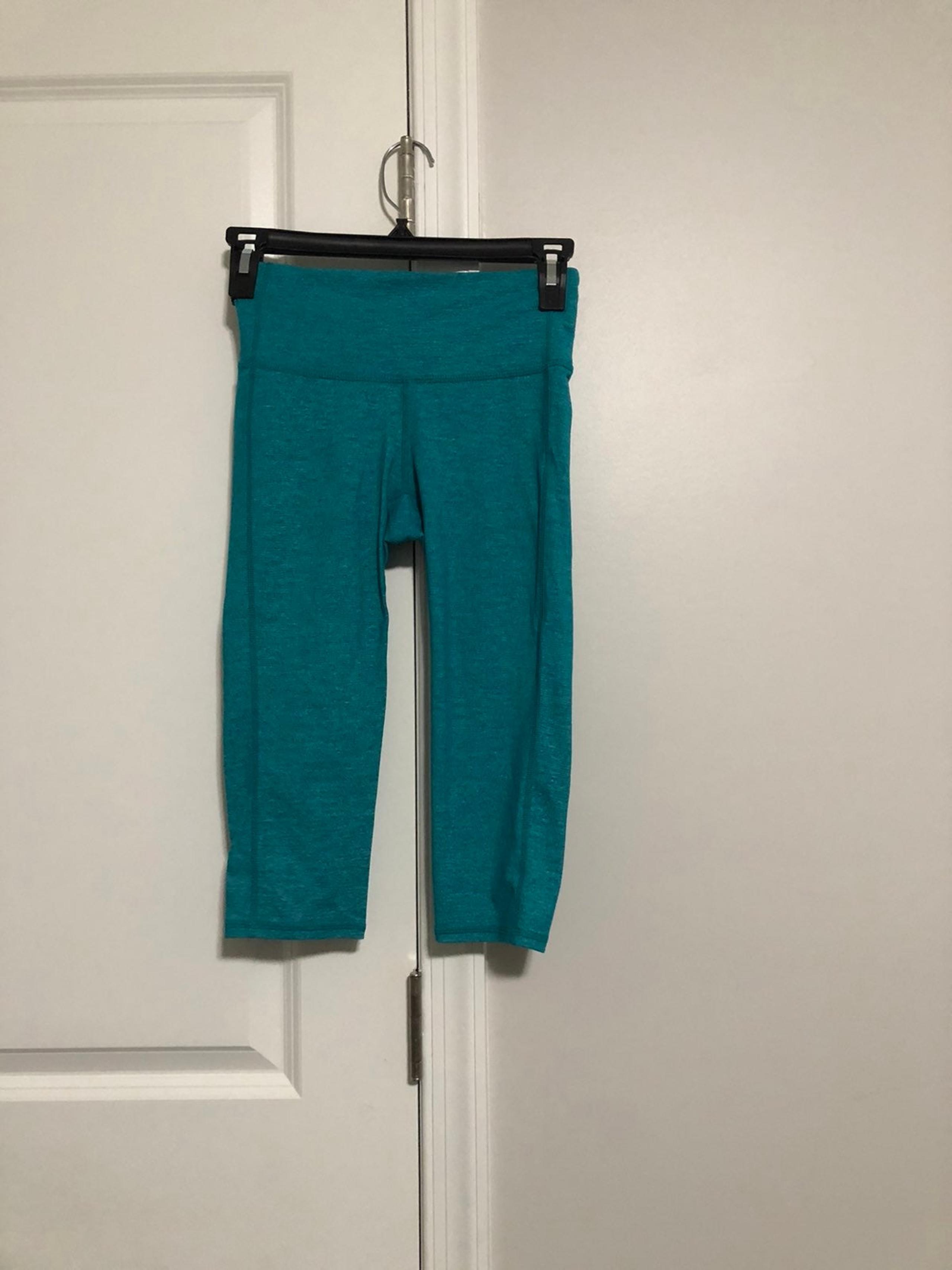 Athleta Blue Cropped Active Leggings