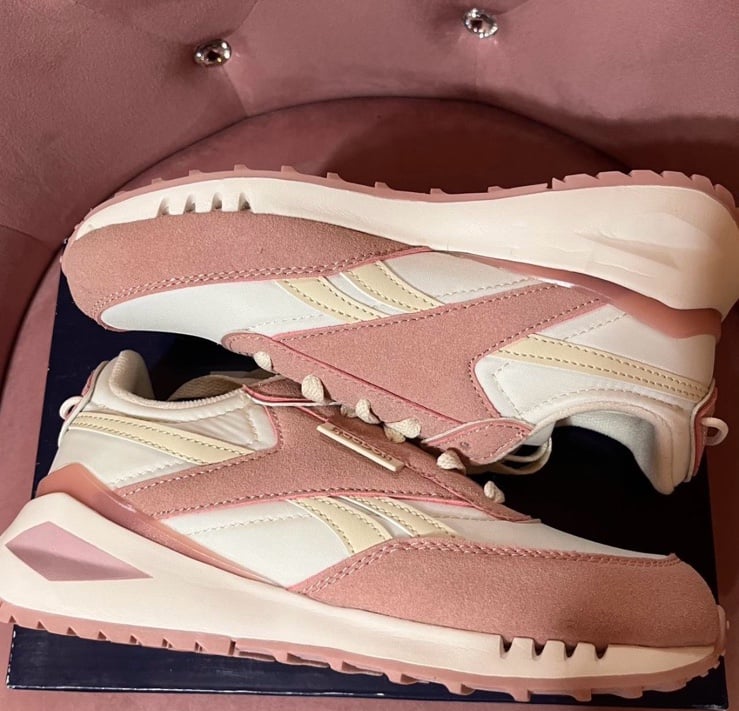 Reebok sneaker