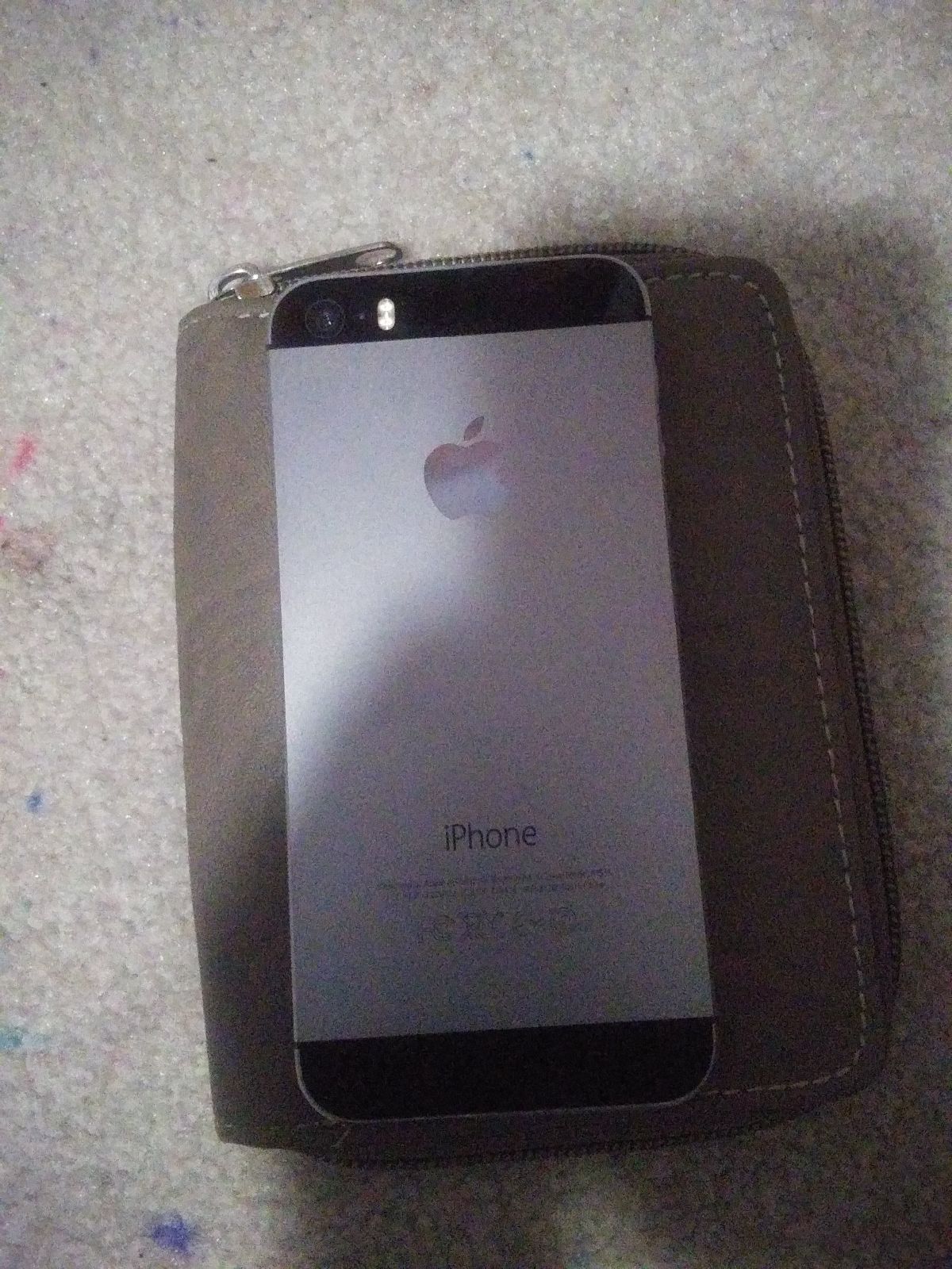 iPhone 5 space grey