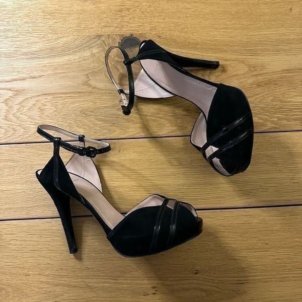 Stuart Weitzman peep toe black heels 38