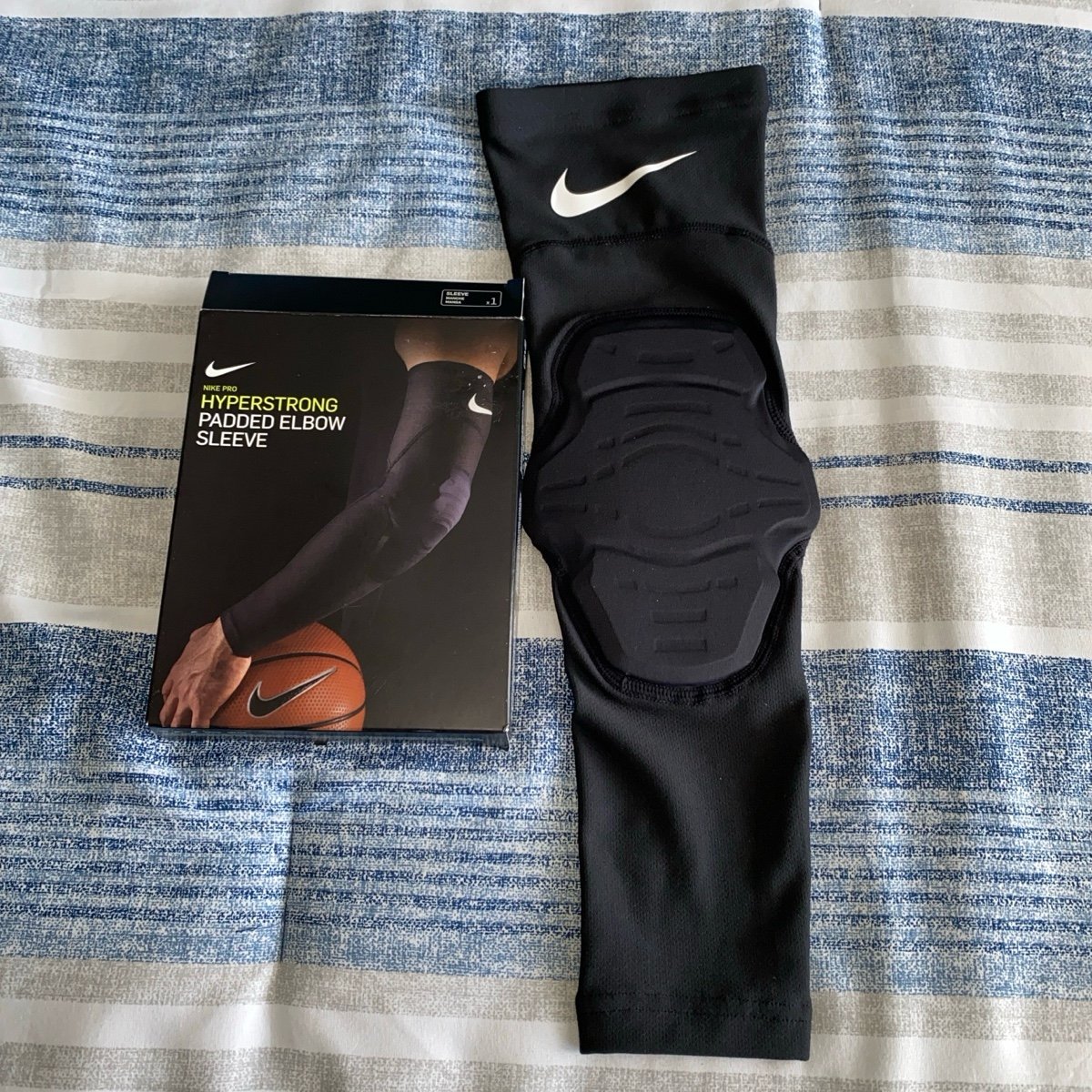 Nike Pro Hyperstrong Padded Elbow Sleeve AC4184-010 Men’s Size L/XL