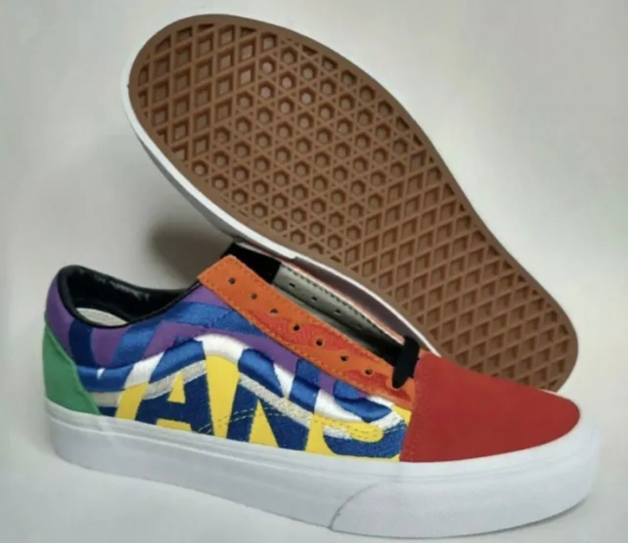 VANS Men's Old Skool Lace Up Statement Sneakers Multicolor Size US 10.5 Colorful