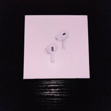 Apple AirPods 2nd Generation with Charging Case