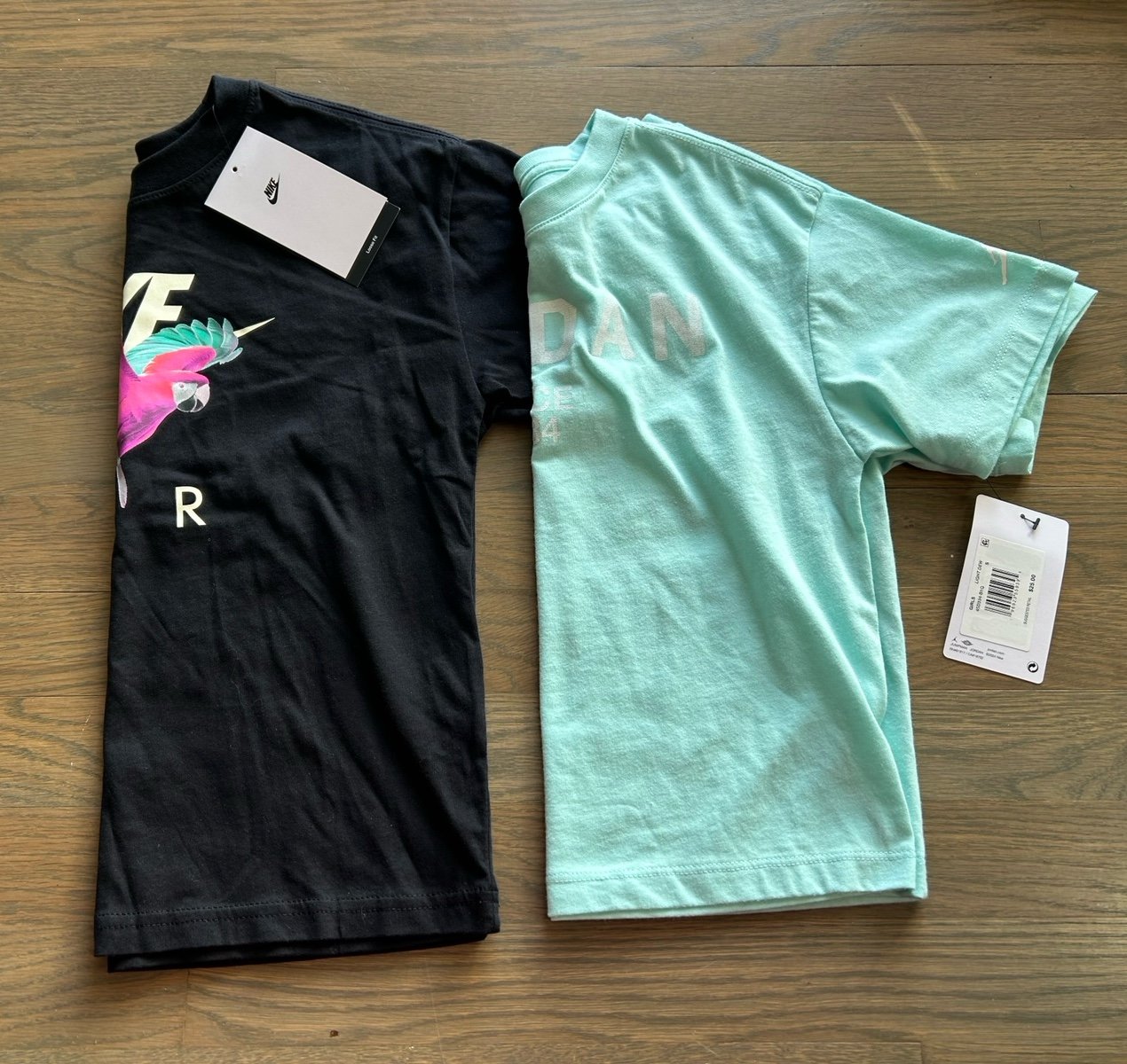 NWT Nike Girls Shirts size Small