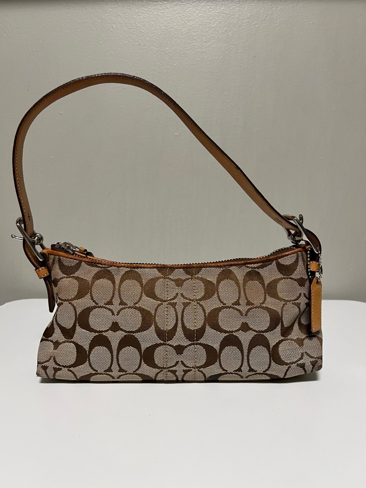 Coach Vintage Hamptons Signature Soft East West Demi Baguette Bag 8K01 Brown