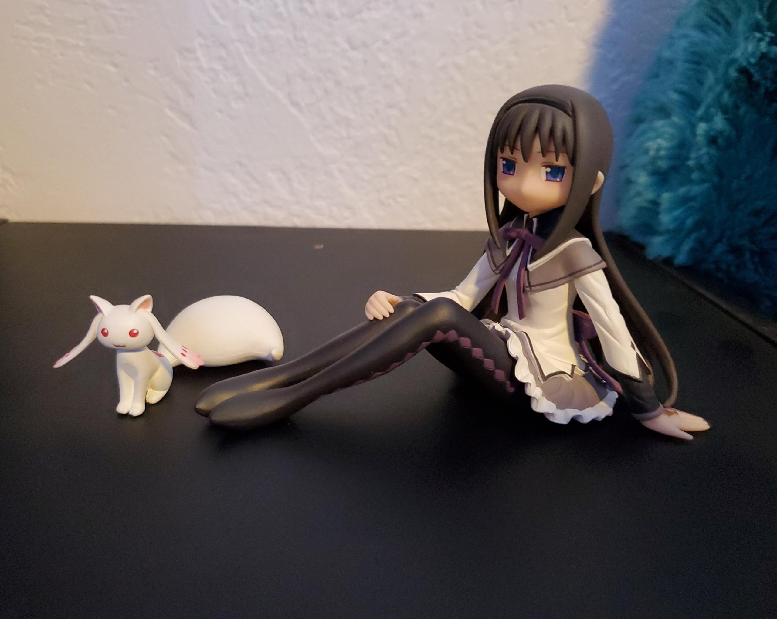 Akemi Homura Sitting Figure