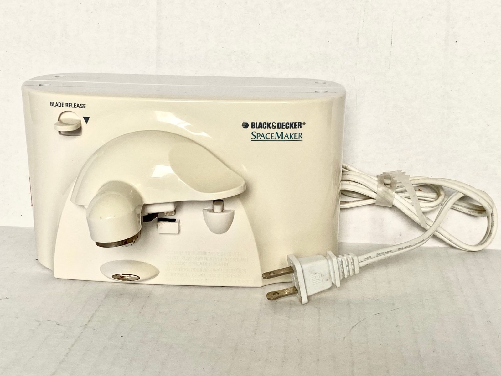 Black & Decker SpaceMaker Under Counter Can Opener EC75 WORKS!