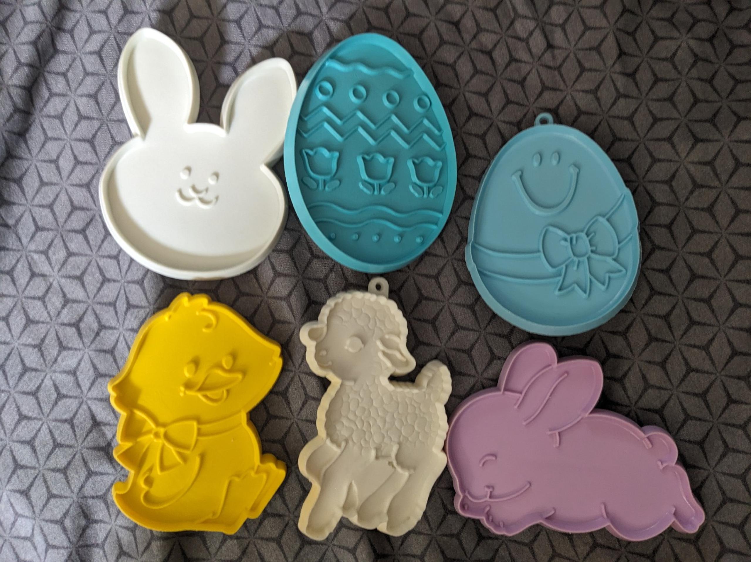 Vintage Hallmark Cookie Cutters Easter