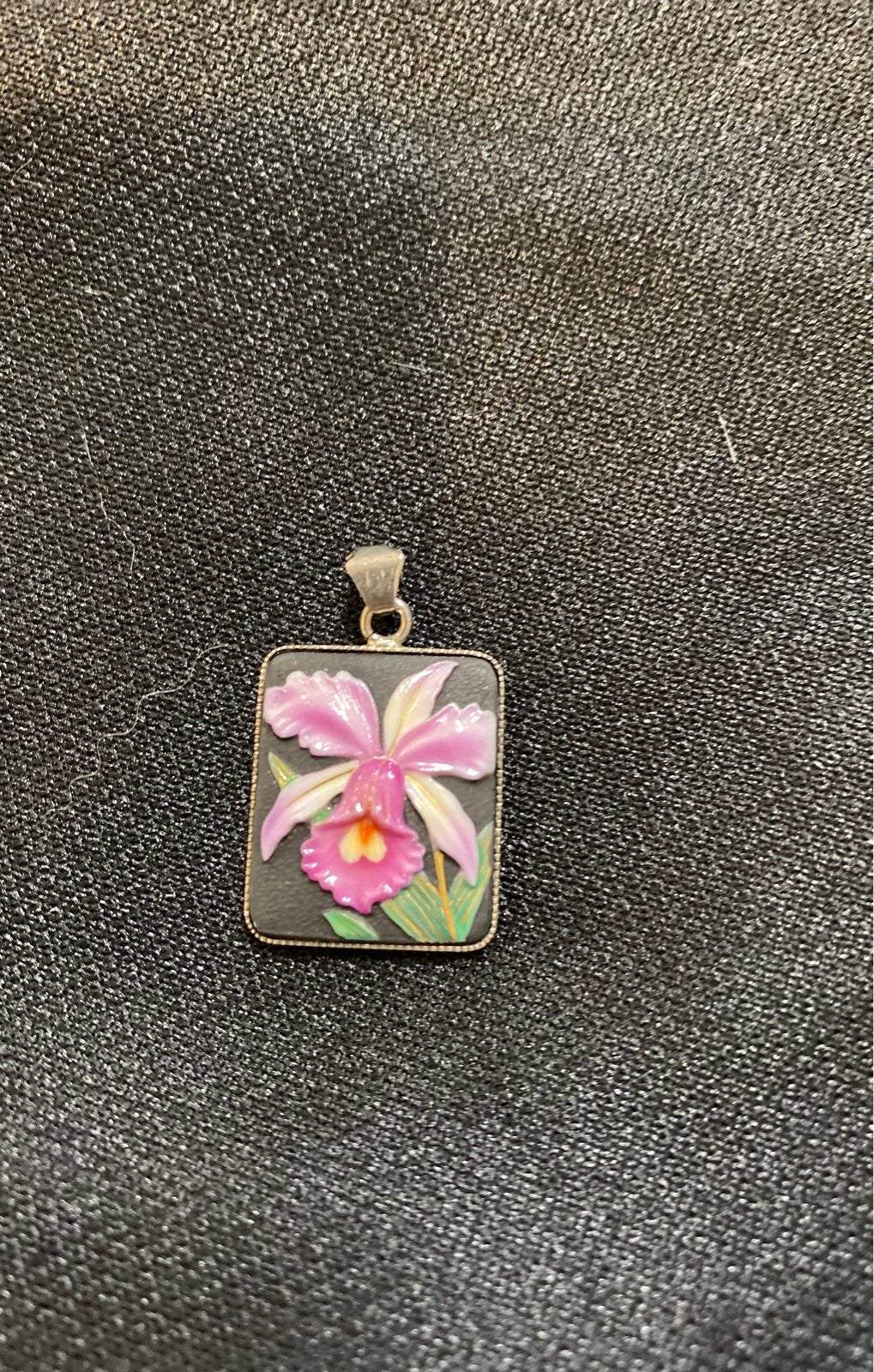 Toshikane Pendant