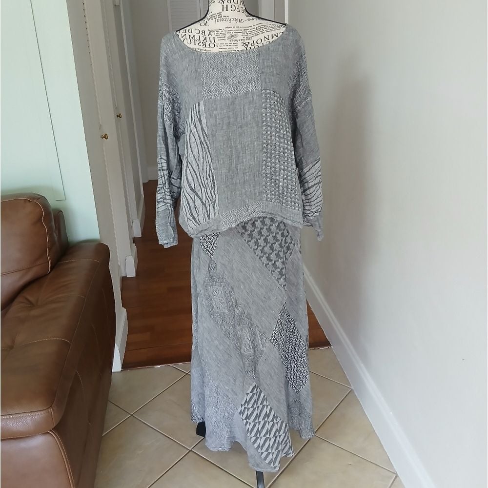 La Bottega Di Brunella 2 piece skirt and top